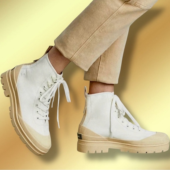 Everlane Women’s Cotton Canvas Gum Sole Utility Boot in White & Cream Size 8.5 - Picture 2 of 16